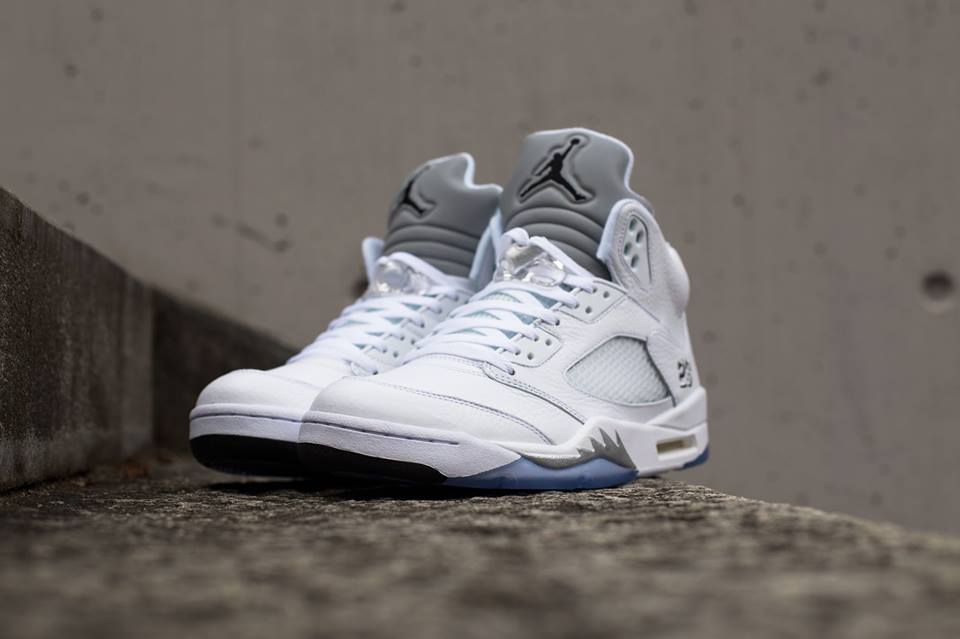 Air Jordan 5 Retro “White Metallic”